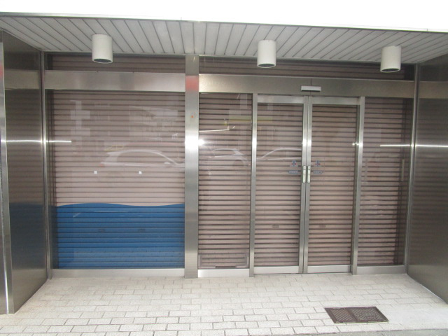 横浜市南区別所１丁目の倉庫