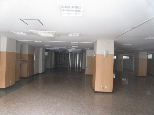 横浜市南区別所１丁目の倉庫