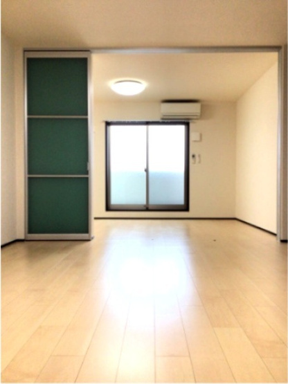 【居間・リビング】 | フジパレス諏訪ノ森Ⅵ番館 | ※イメージ　　同物件別号室の写真