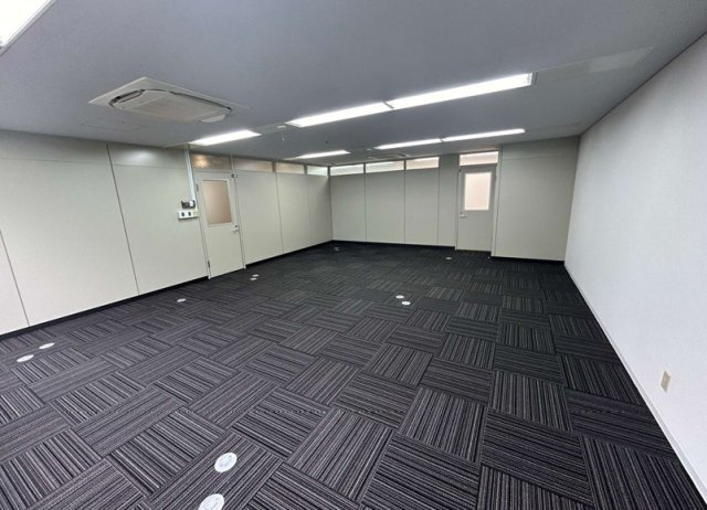 大阪市西区京町堀１丁目の事務所の内装