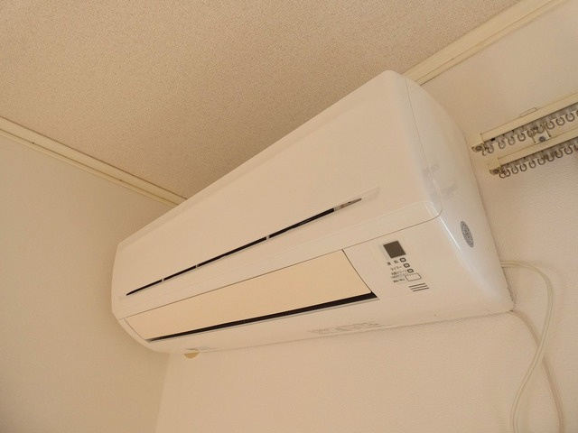 カーサブランカのセキュリティ|網戸あります。