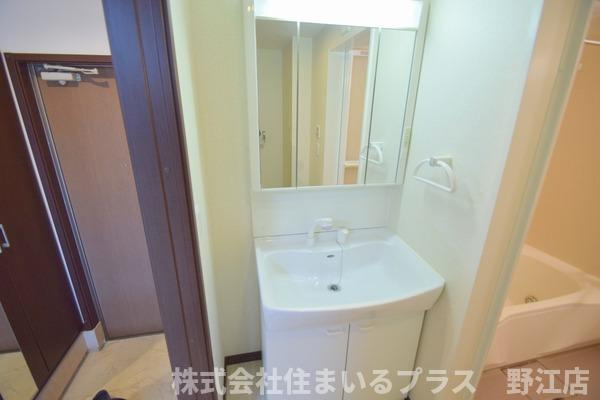ロータスクレインの洗面所