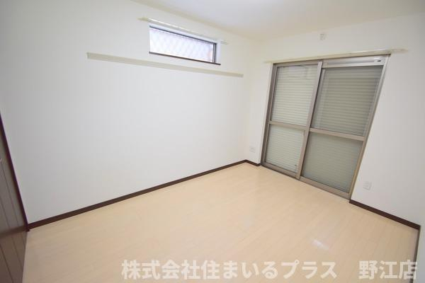 ロータスクレインの洋室