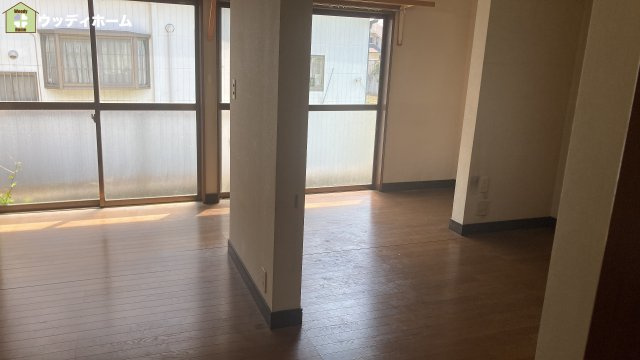 川口市木曽呂　中古一戸建ての洋室
