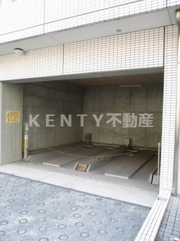 【駐車場】 | サンピエス大森 | 駐車場があるので、車を買う予定の方も安心です
