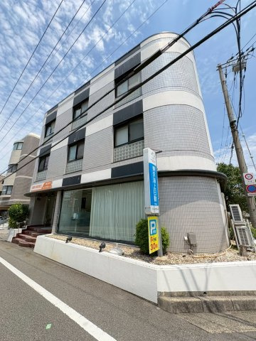 グランヴィラージュ逆瀬川 の外観
