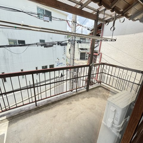 貸家　枚方市長尾家具町のバルコニー