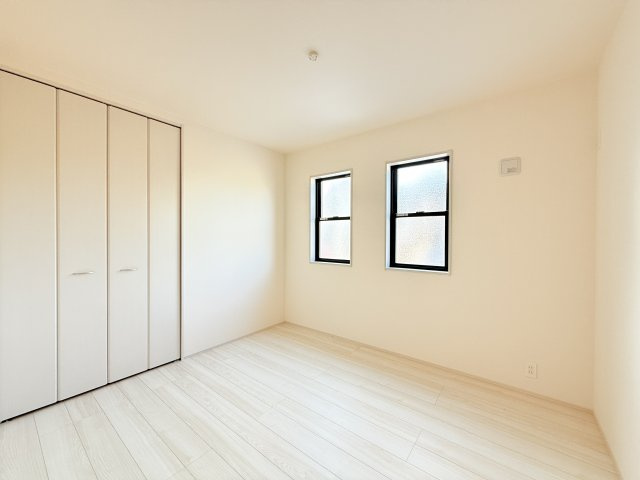石岡市府中2期　新築戸建の洋室