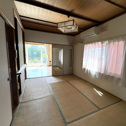 登別市桜木町1丁目16-2 中古住宅 広々車庫付きの4LDK中古住宅！L