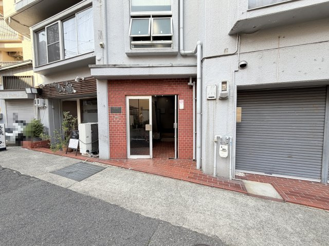 六甲スカイハイツのエントランス