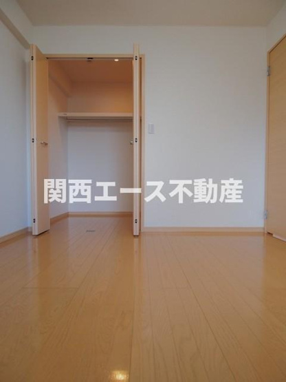 【寝室】 | メゾンドファミーユ鶴見緑地公園