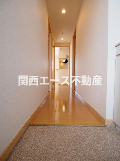 【玄関】 | メゾンドファミーユ鶴見緑地公園
