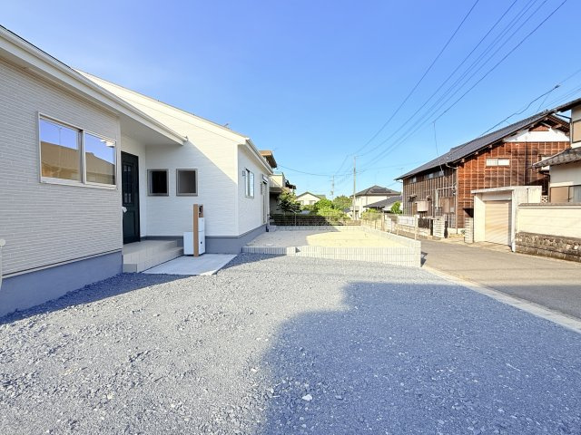 第2石岡市茨城　新築戸建のその他|カースペース5台可能♪庭付き！