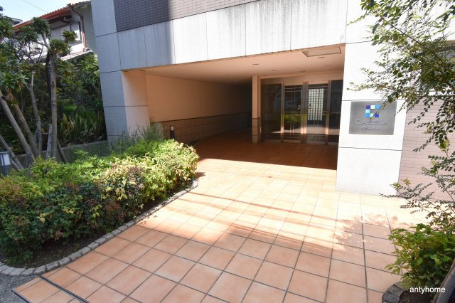 CASSIA江坂　仲介手数料無料のエントランス