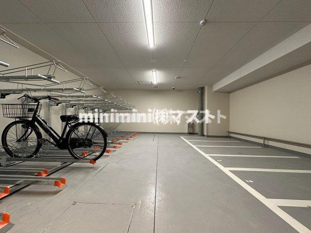 Metrosa谷町六丁目Northの駐車場