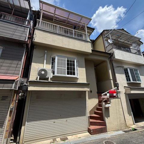 大型車庫付き戸建て