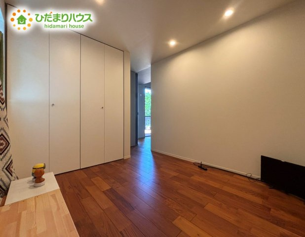 野田市上花輪　中古戸建　平屋　令和4年築　の洋室|もちろんこちらのお部屋にも収納がございます♪