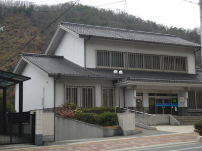 【周辺】 | メゾン・リュイソー | しまなみ信用金庫中之町支店まで1,586ｍ