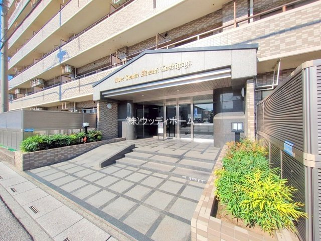 モアグランデ南越谷　中古マンションのエントランス