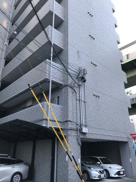 クレスト泉の駐車場