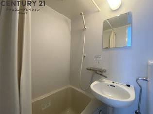 シンプルで機能的なユニットバスです♪
