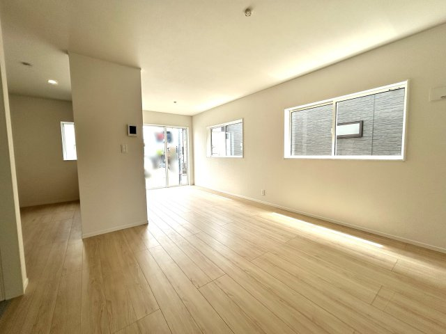 三木市緑が丘町本町第2－2号棟の居間・リビング