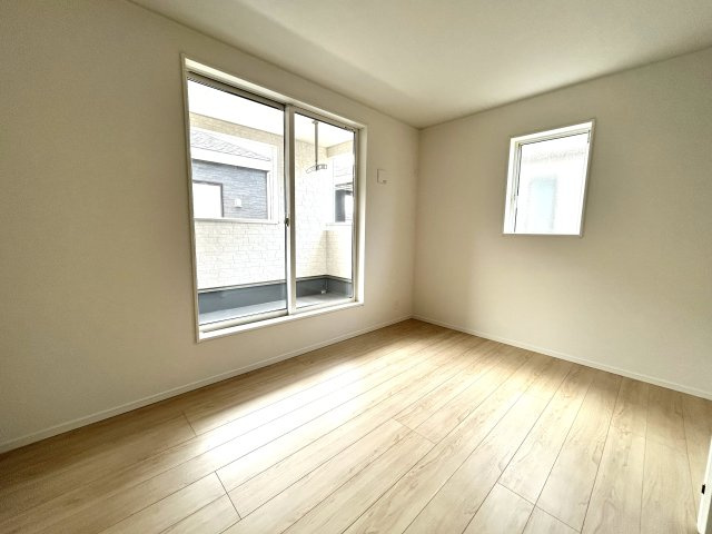 三木市緑が丘町本町第2－2号棟の洋室