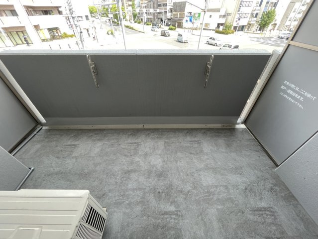 セレニテ神戸ミラクシュッドのバルコニー|同物件別部屋写真
