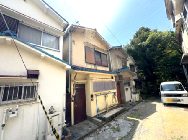 長田区長者町貸家の外観