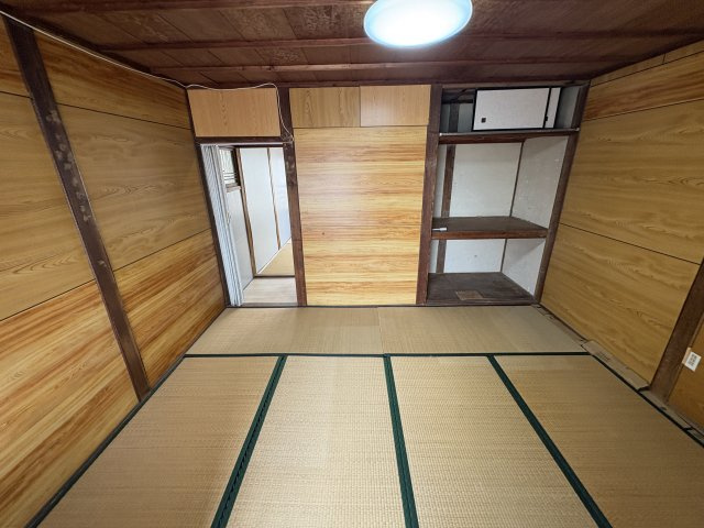 長田区長者町貸家の和室
