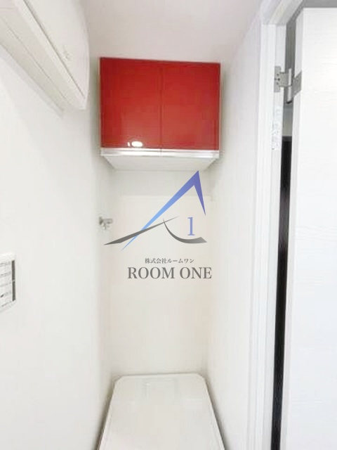 THE　ROOM‘S羽田の設備|洗濯機置き場です。