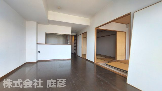 【居間・リビング】の画像