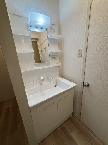 プレアール蔀屋本町の洗面所
