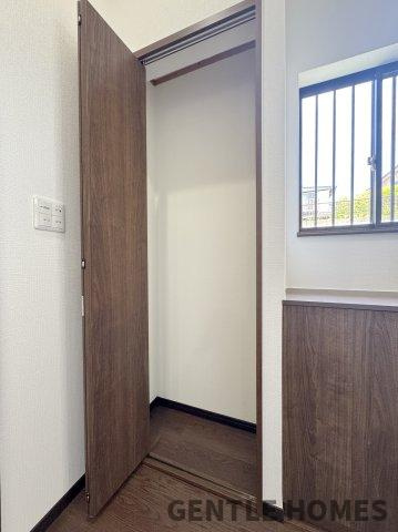 舞松原6丁目戸建の玄関