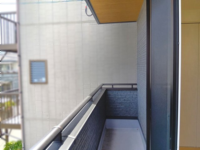 貸家（薊野西町2丁目4-37）のバルコニー|広々としたバルコニーです
