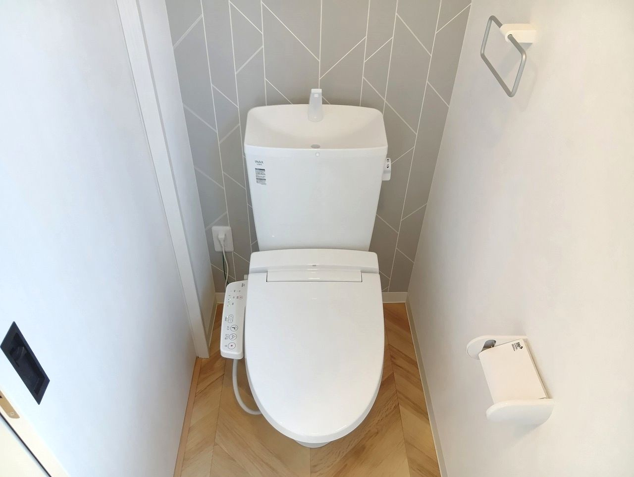 貸家（薊野西町2丁目4-37）のトイレ|清潔感のあるトイレです