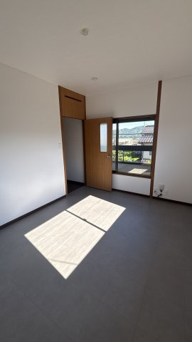 駅家町弥生ケ丘　再生住宅の居間・リビング