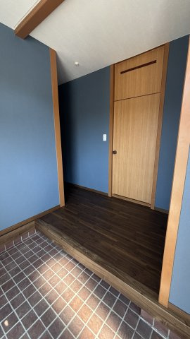 駅家町弥生ケ丘　再生住宅の玄関