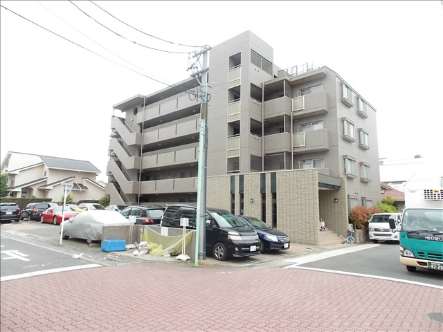 ラトゥール一社の外観
