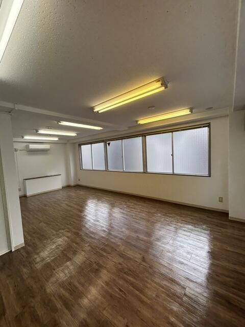 長谷川ビルの内装