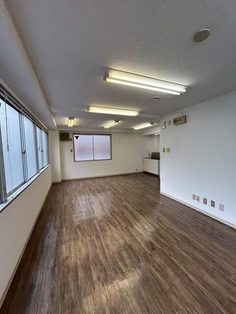 長谷川ビルの内装