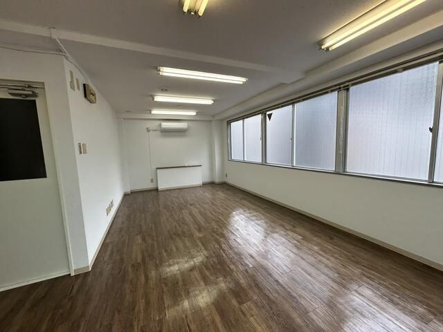 長谷川ビルの内装