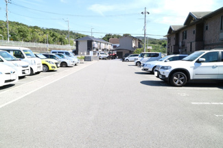 【駐車場】 | ヒルグレイスB棟