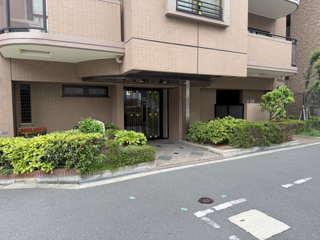 グラン・シティオ上本町のエントランス