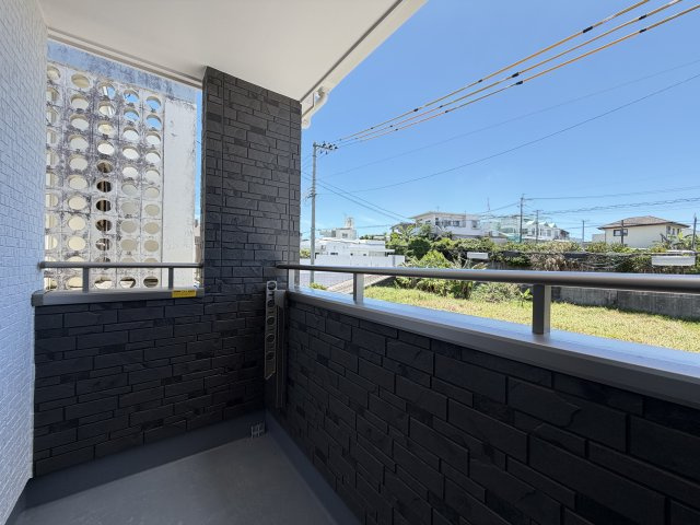 うるま市江洲（全10棟）C号棟のバルコニー|C号棟　インナーバルコニー♪