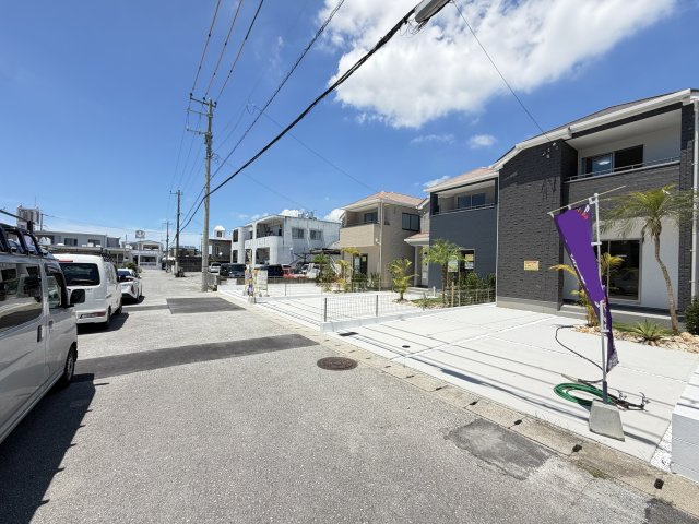 うるま市江洲（全10棟）C号棟の前面道路含む現地写真|※南西側公道5.9m♪