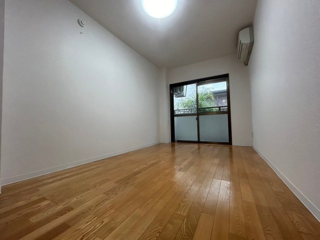タウンハウス京口の洋室