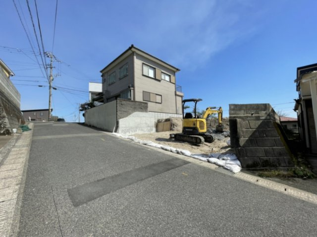 鹿児島市武岡四丁目　土地の前面道路含む現地写真