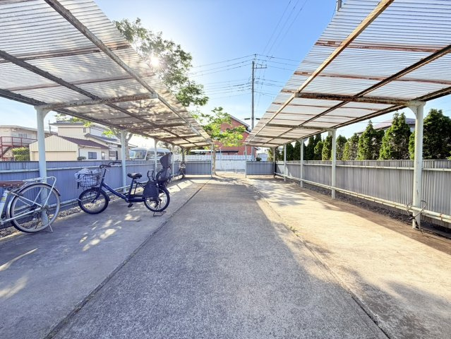 潮来市ネオシティ潮来中古マンションの駐輪場