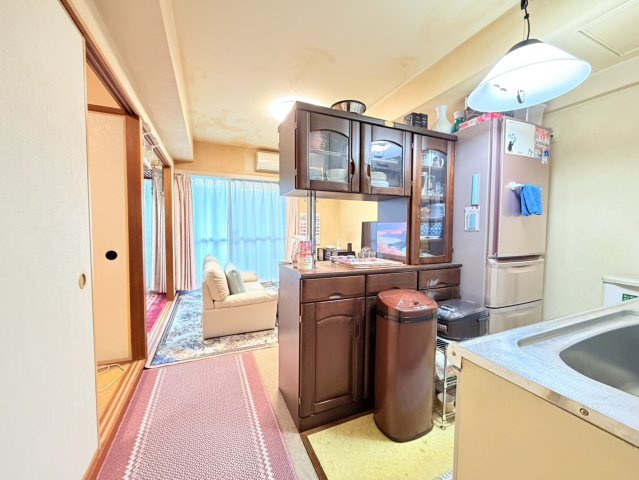 潮来市ネオシティ潮来中古マンションの居間・リビング